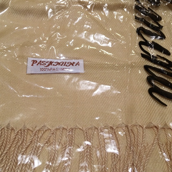 Canary Yellow 100% Pashmina Scarf 28β x 76β - Picture 6 of 7